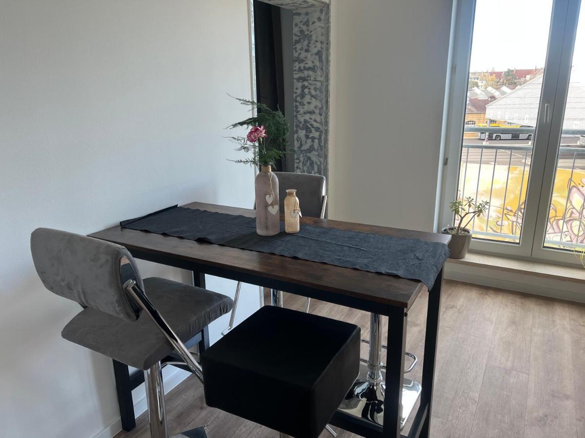Apartment Juna Mit Tg Stellplatz Leipzig Buitenkant foto